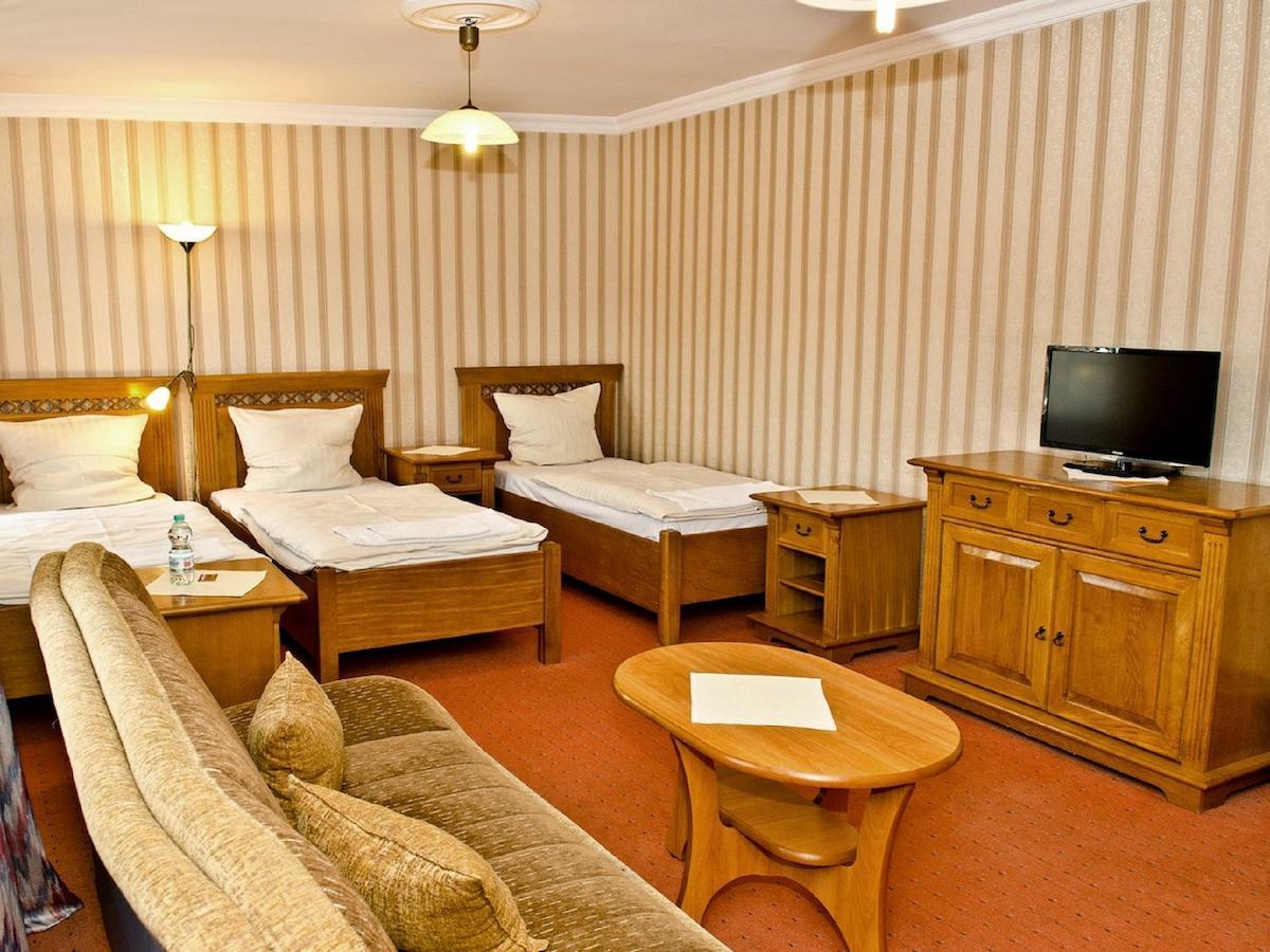 Hotel Jankow Żary Εξωτερικό φωτογραφία