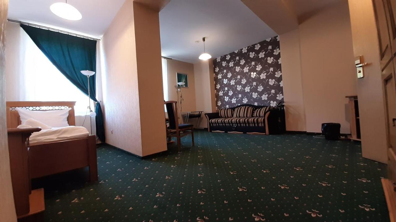 Hotel Jankow Żary Εξωτερικό φωτογραφία